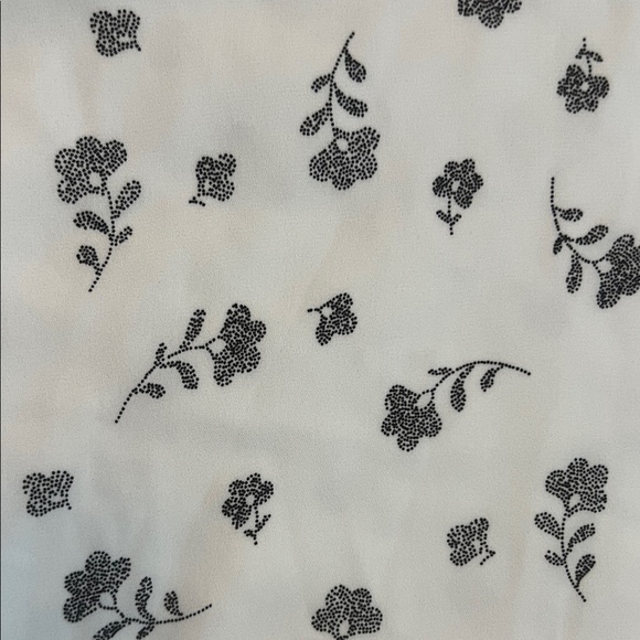 NWT Hilary Radley Black and White Patterned Top Women’s M & L - Picture 4 of 9